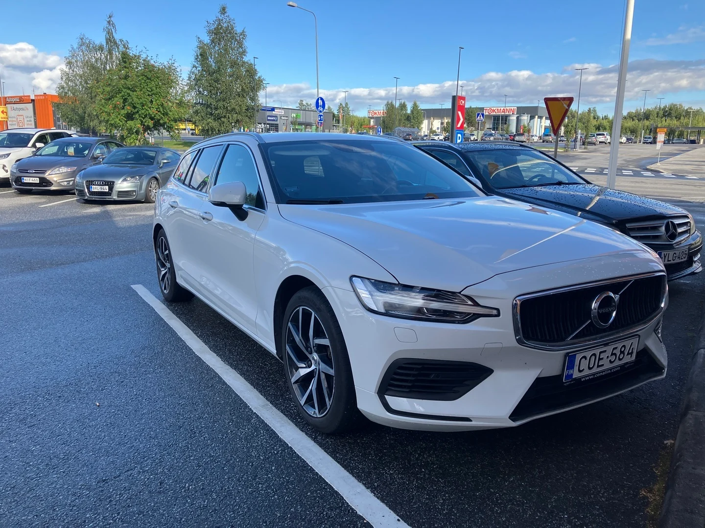Car Image - 4QFTkOzO2H0KFVSw4eO3Ol