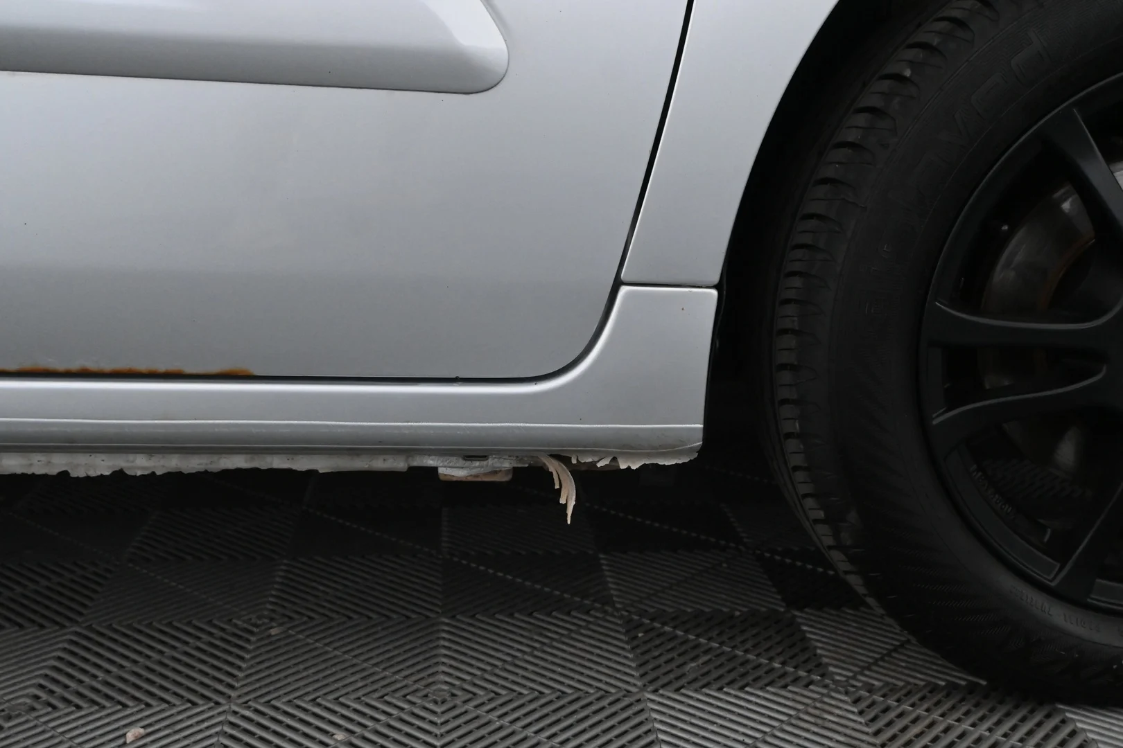 Car Image - 6cwppiF64RHFOBicTgQhcQ