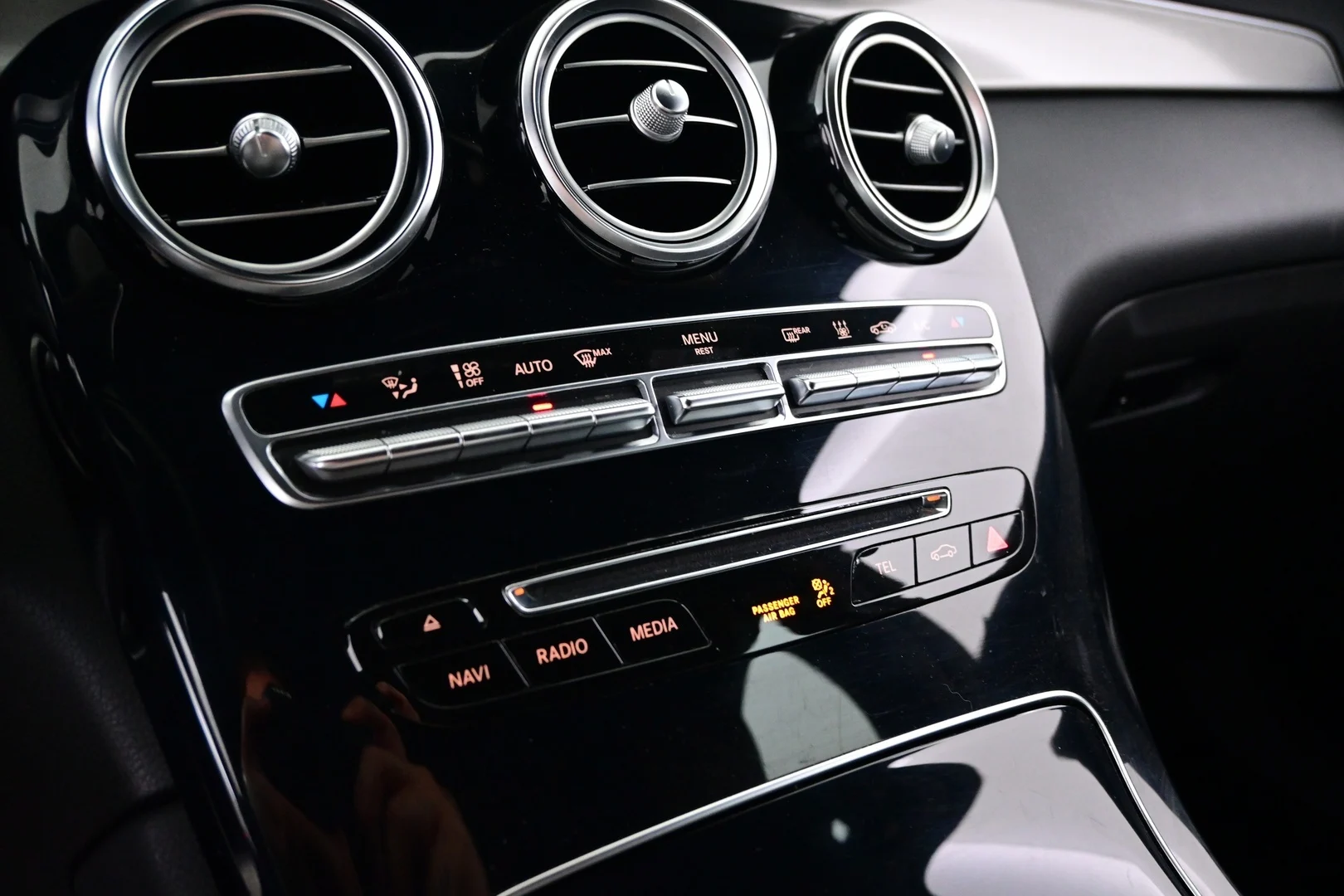 Car Image - 7gIsmEf8VJzSLnhzWmwxeb