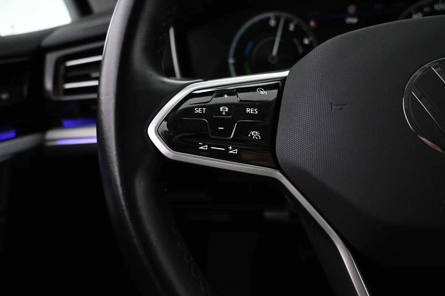Car Image - PG3jZk6VRWkdzr5Cvq8AX