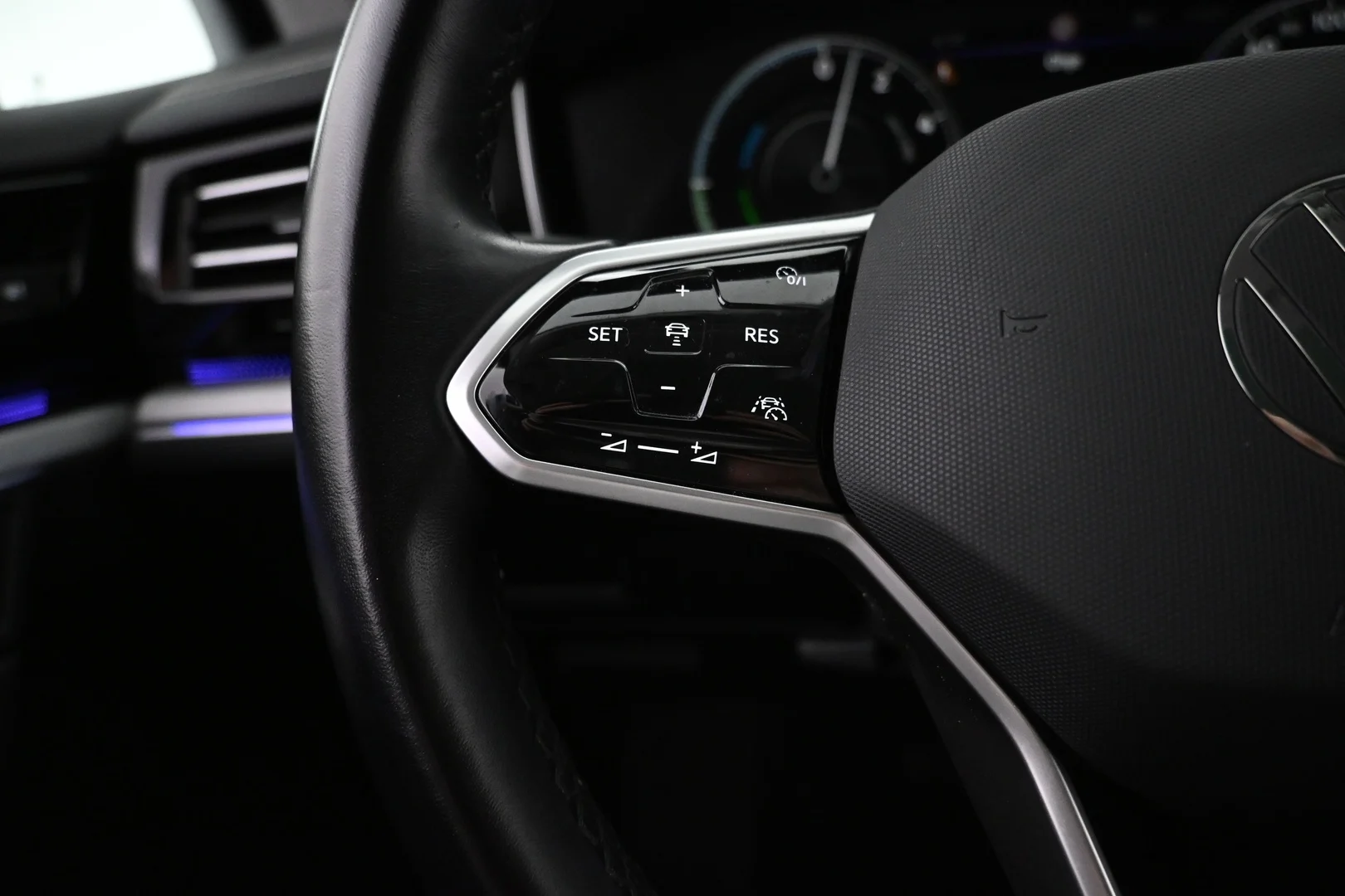 Car Image - PG3jZk6VRWkdzr5Cvq8AX