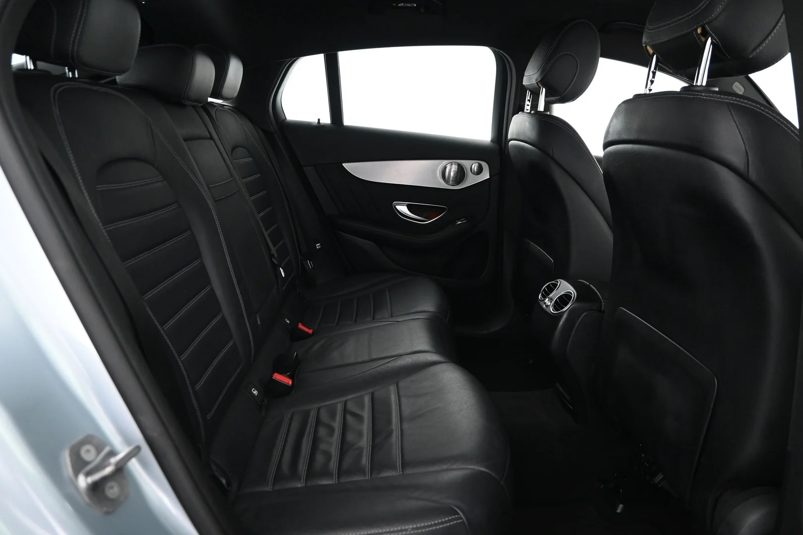 Car Image - 1olMVoCqNQHXVIaGLX0Mjd
