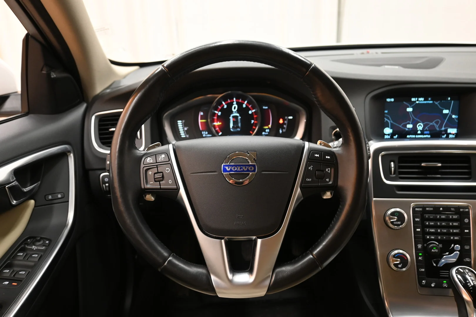 Car Image - 7mn8quq9DwT8kngozPDzW7