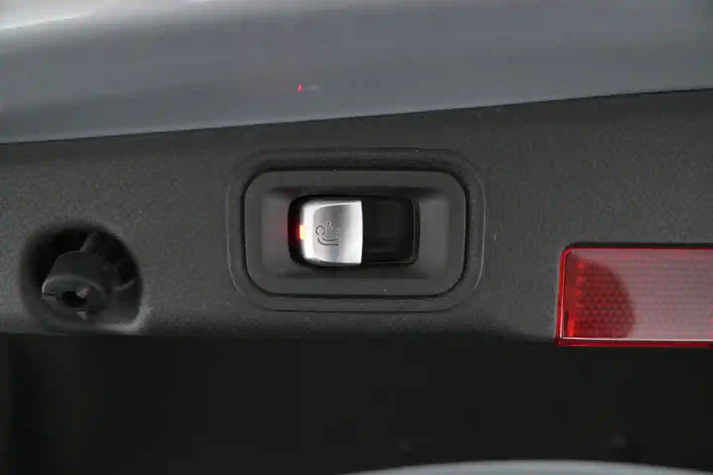 Car Image - 7t70eCS5KD9S2XgGO5uJfd