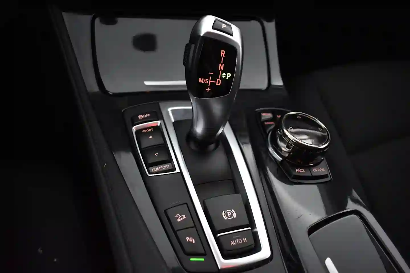 Car Image - 01n3Ufcpa87r0x8paqvRWY