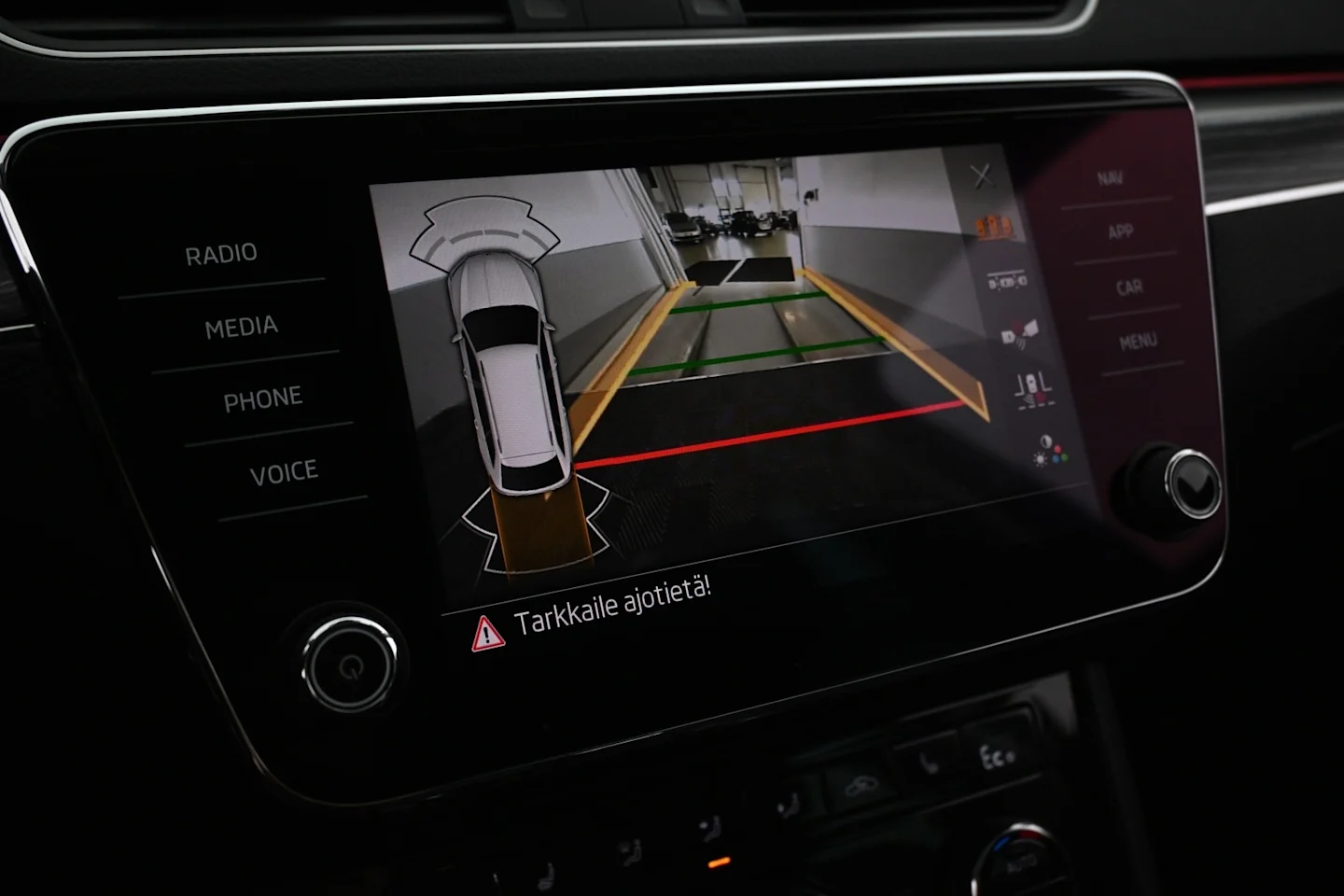 Car Image - 18XN1WL3c4vSF55U1BgOzL