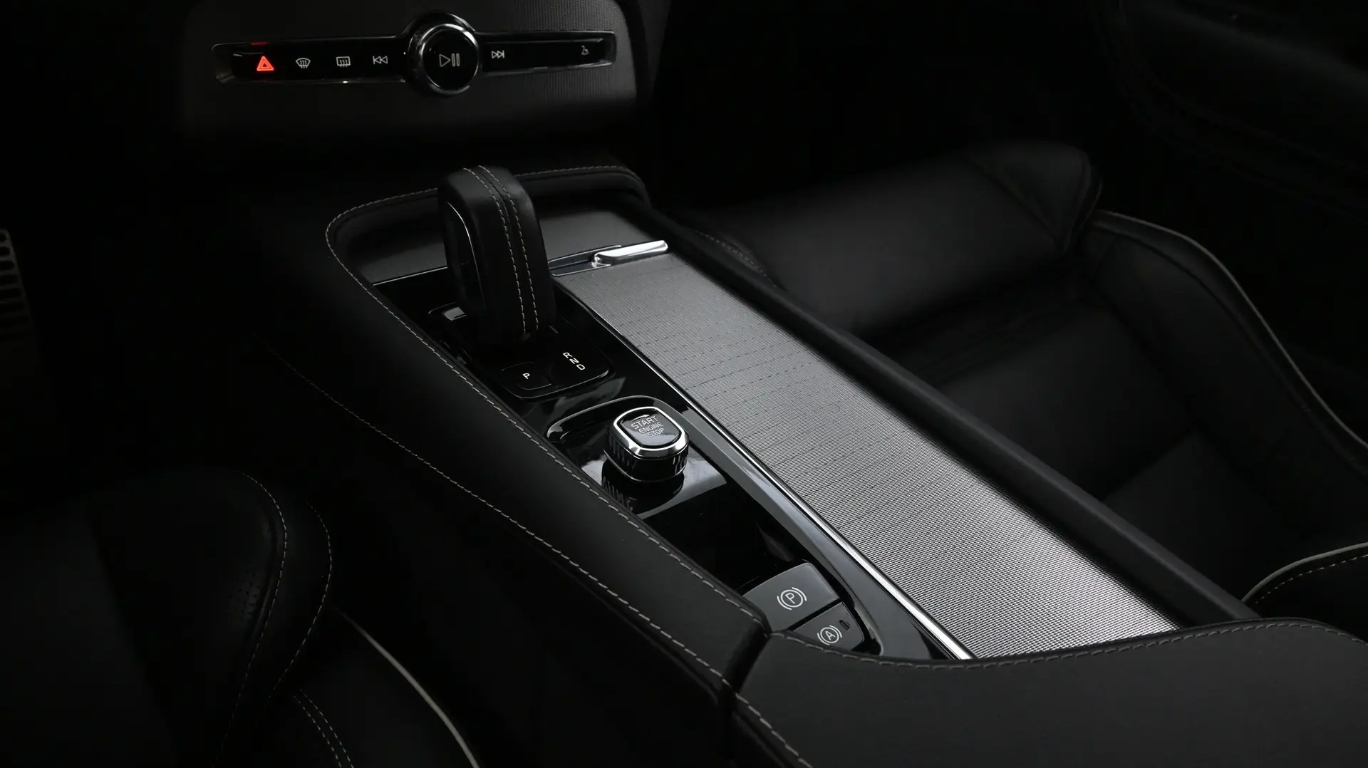 Car Image - 1UOdxTNotaofxFc6s8C5pN