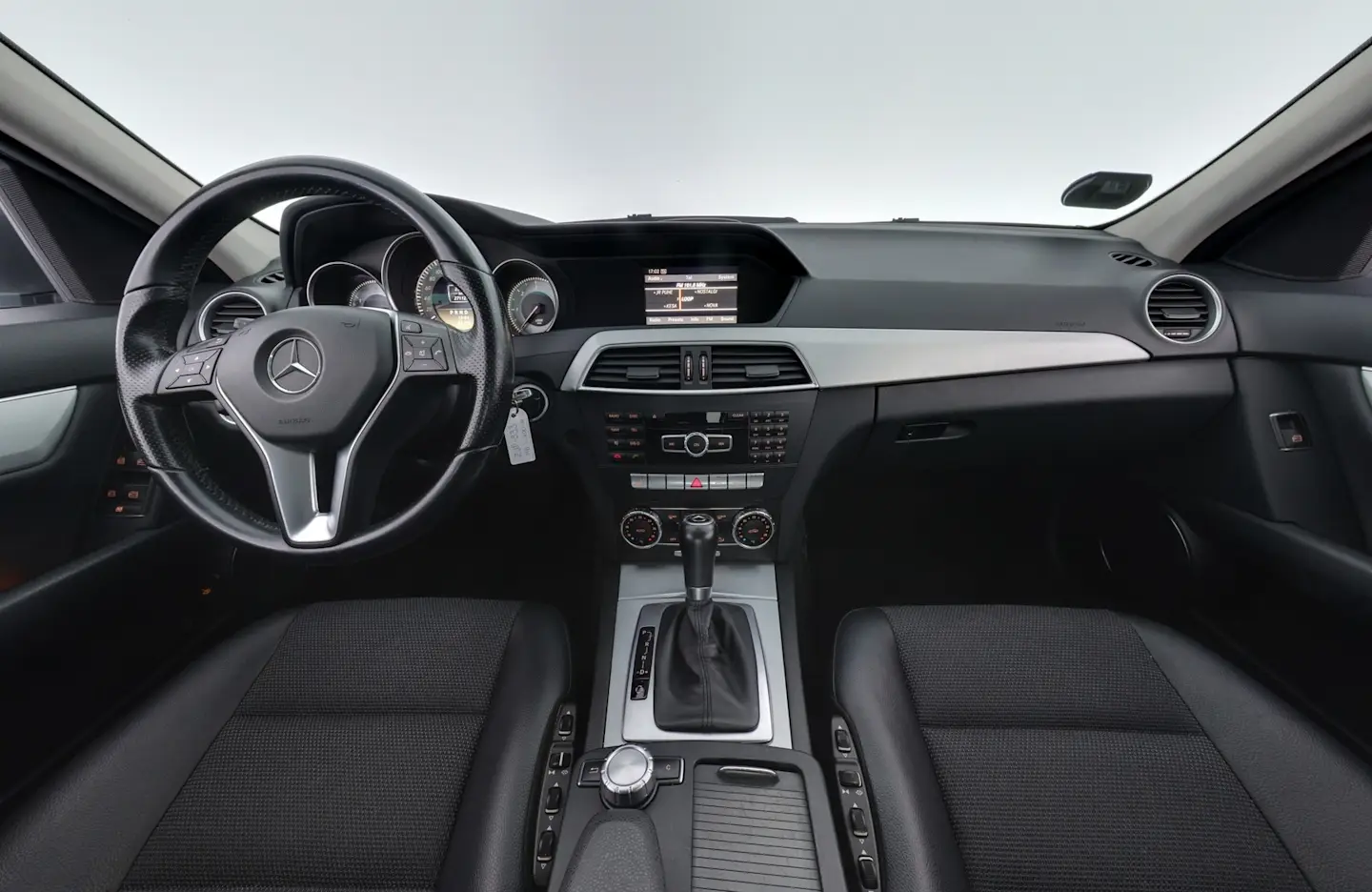 Car Image - 4bSNxqlDCuDHUgEbNlWdVA