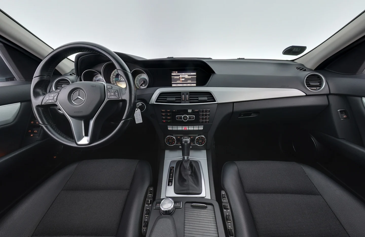 Car Image - 4bSNxqlDCuDHUgEbNlWdVA