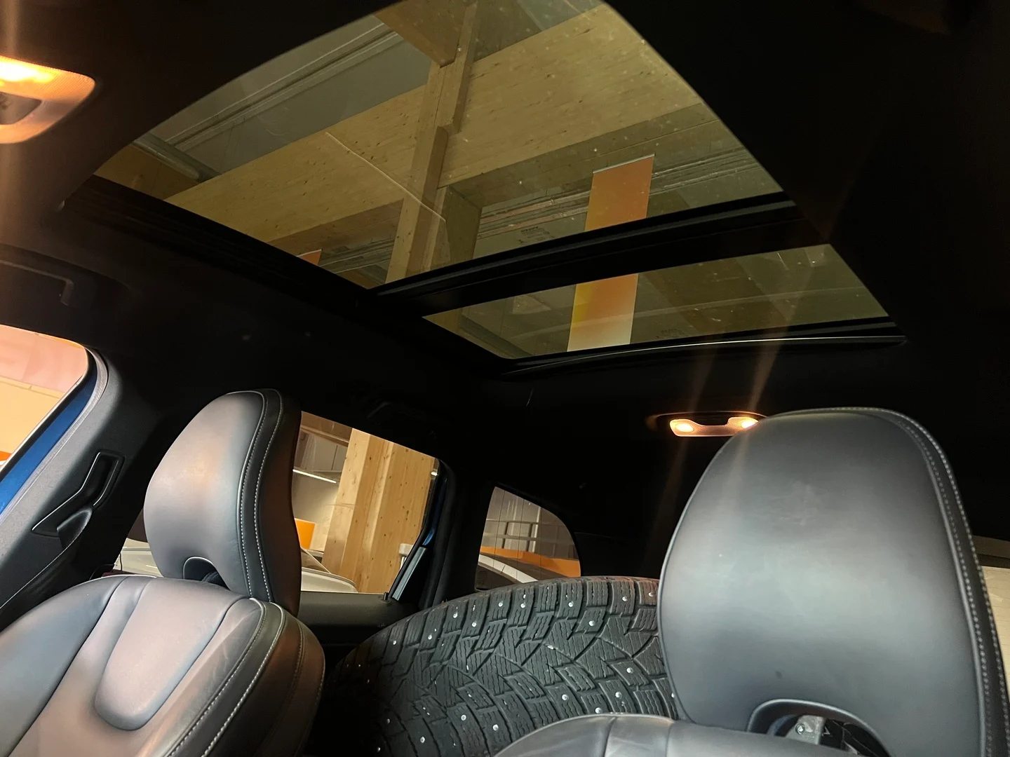 Car Image - 4FNF42bnvCHD6LD3IOpZPV