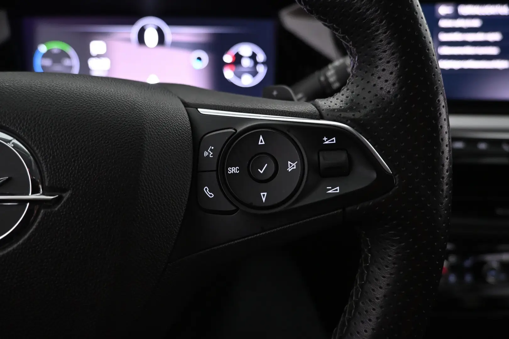 Car Image - 3taQrILPvUyrWxsc49orLb