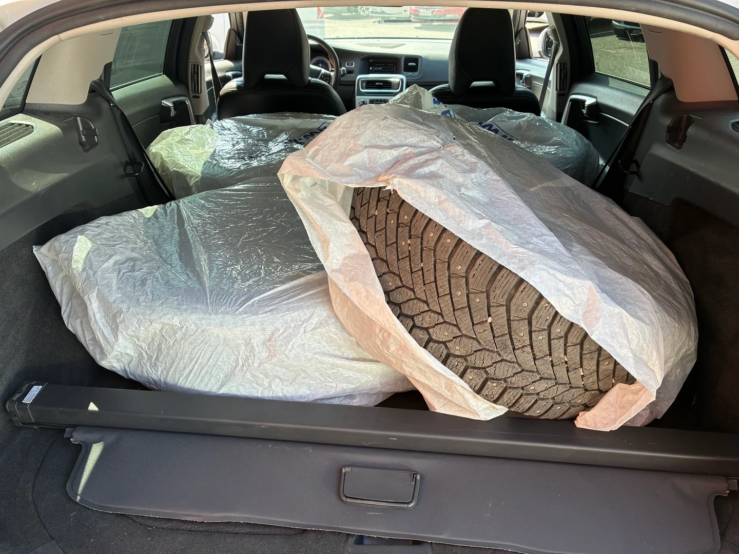 Car Image - 70vsYeYLQ1dAHVgigzXbPE