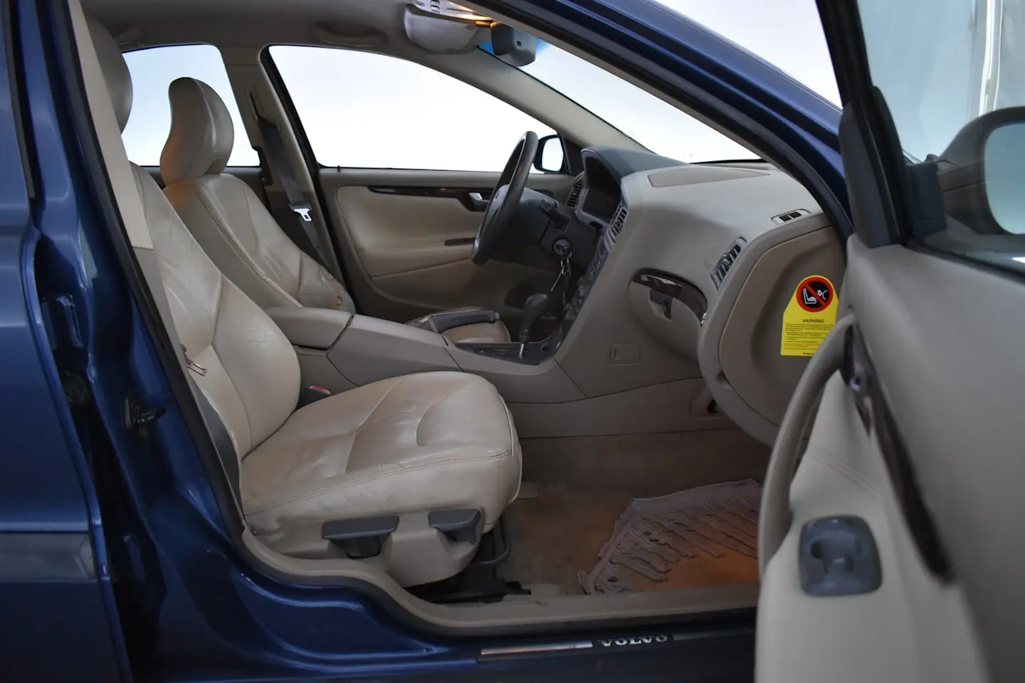 Car Image - 7ESmUPJPaPt8T2rz5rfqYp