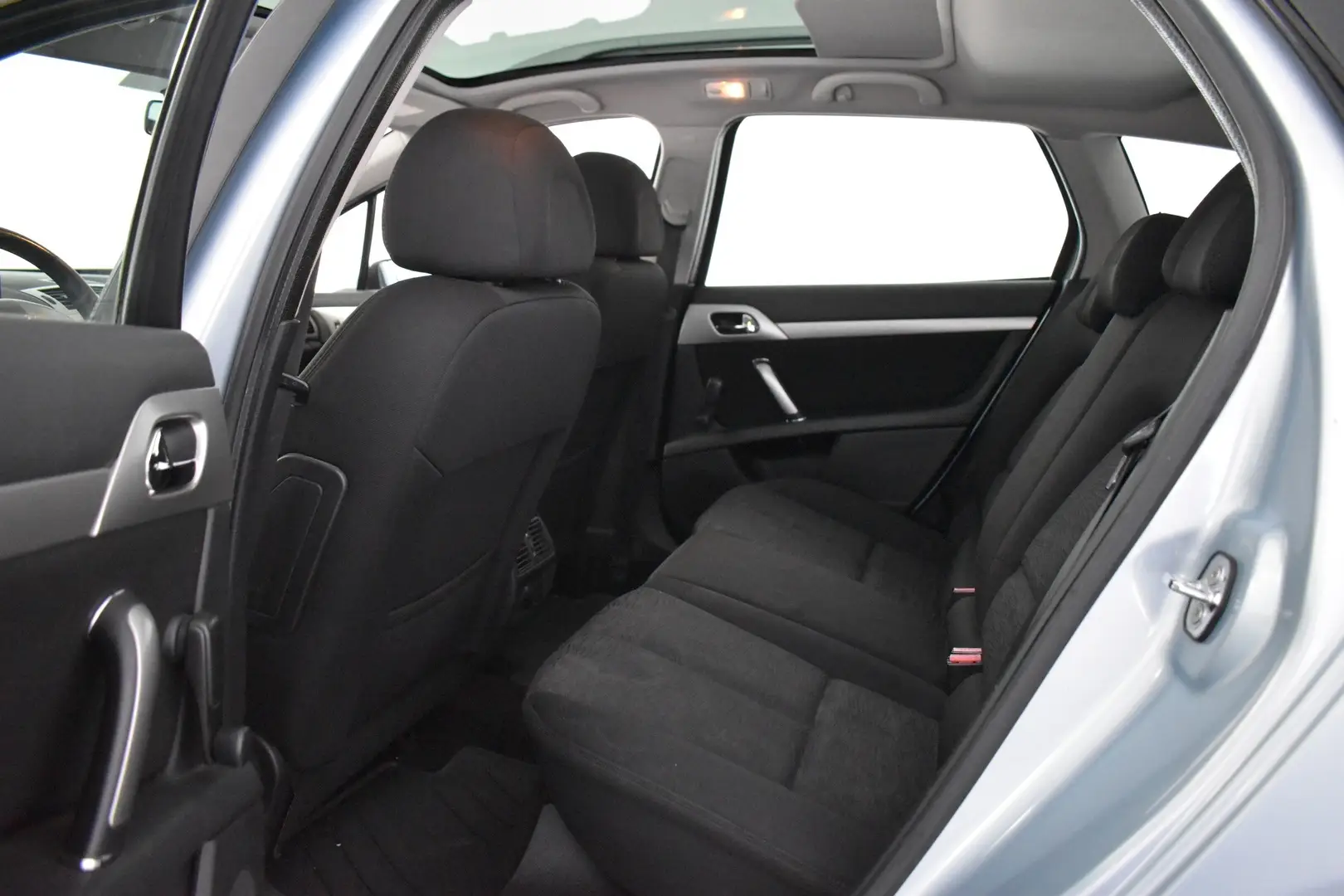 Car Image - lzfwZI20bJ0Knb7JqGROo