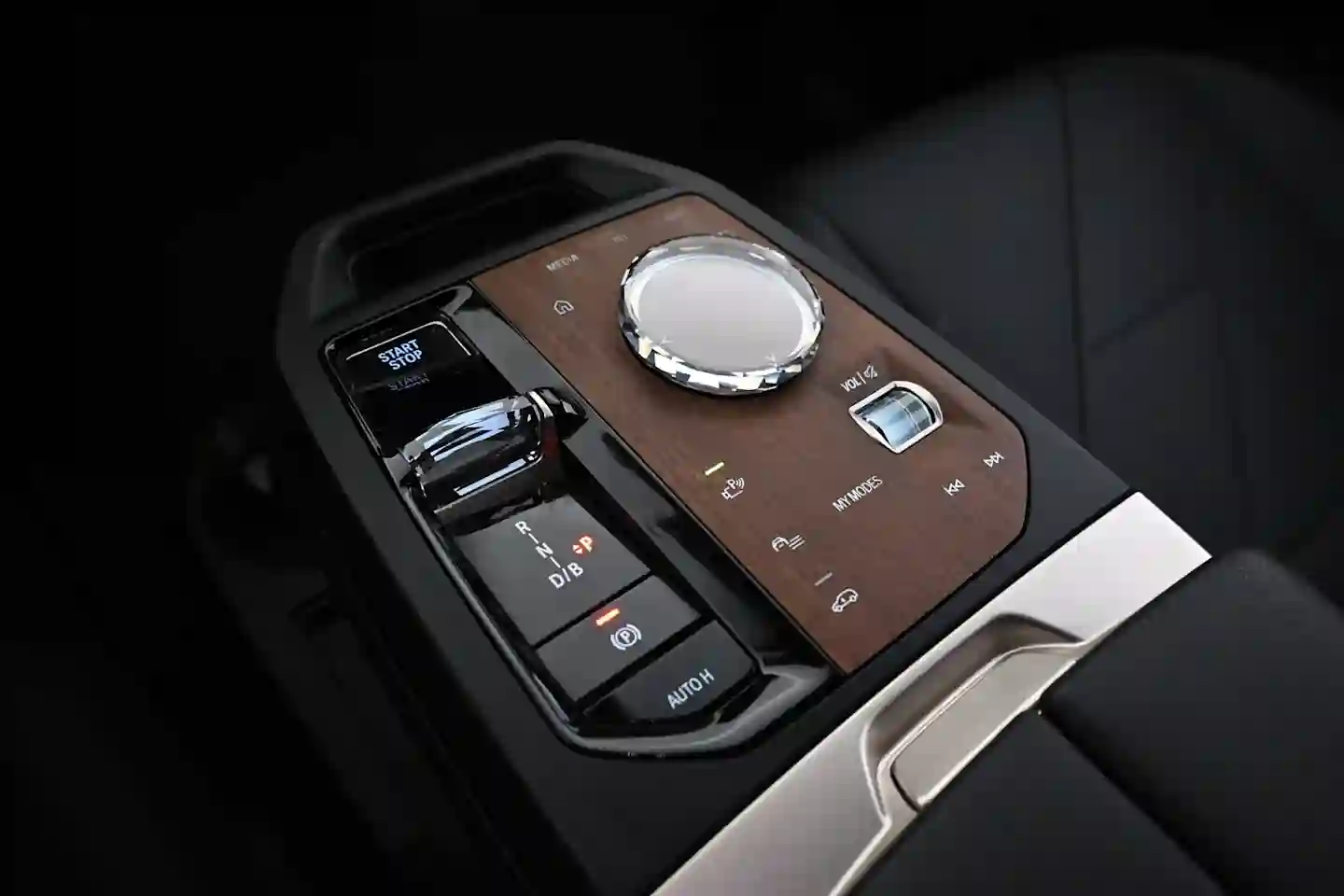Car Image - 2IIB5GJQxsXedYSs4YZgZT