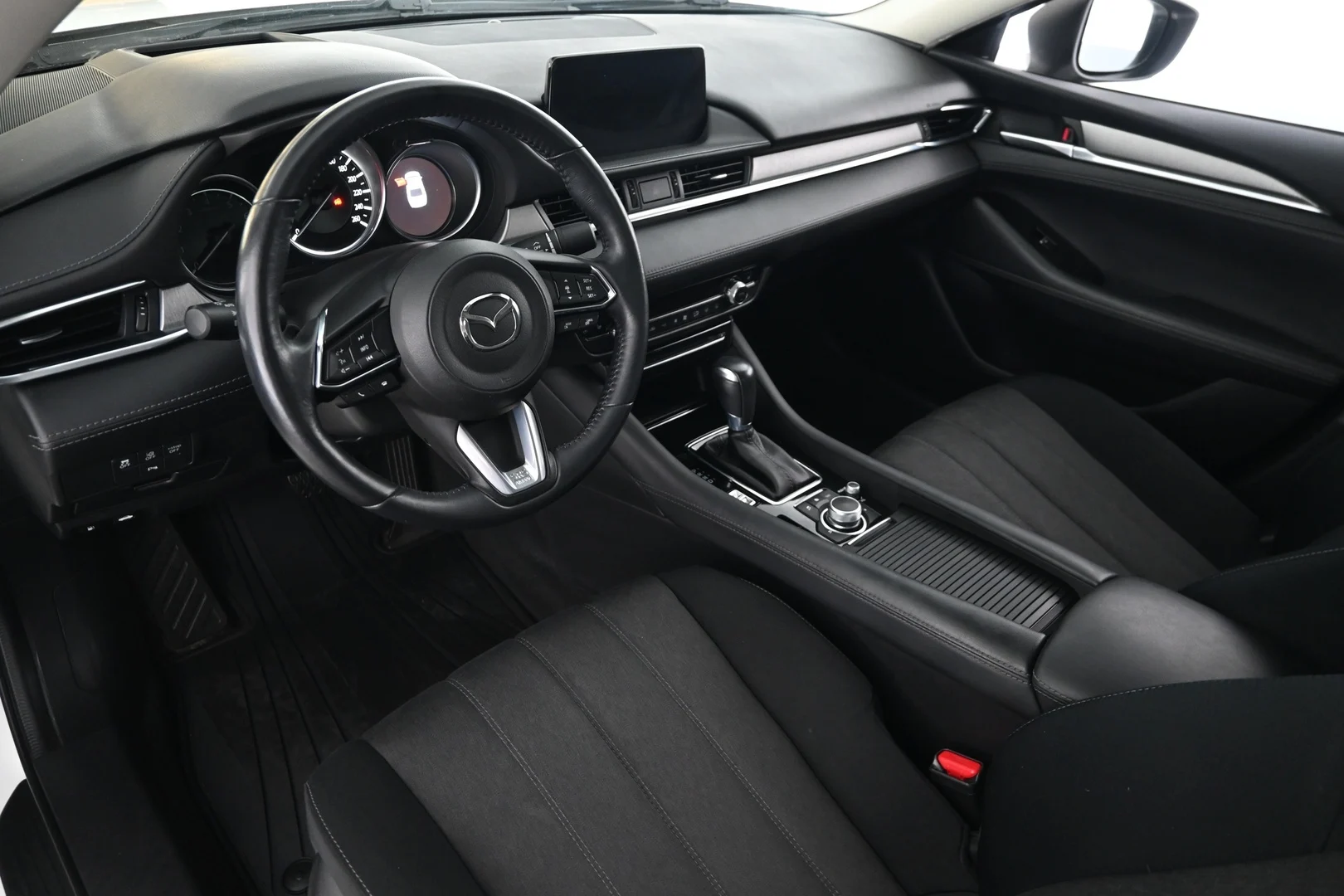 Car Image - 76kD0JSe950uG2ZRTzYfSM