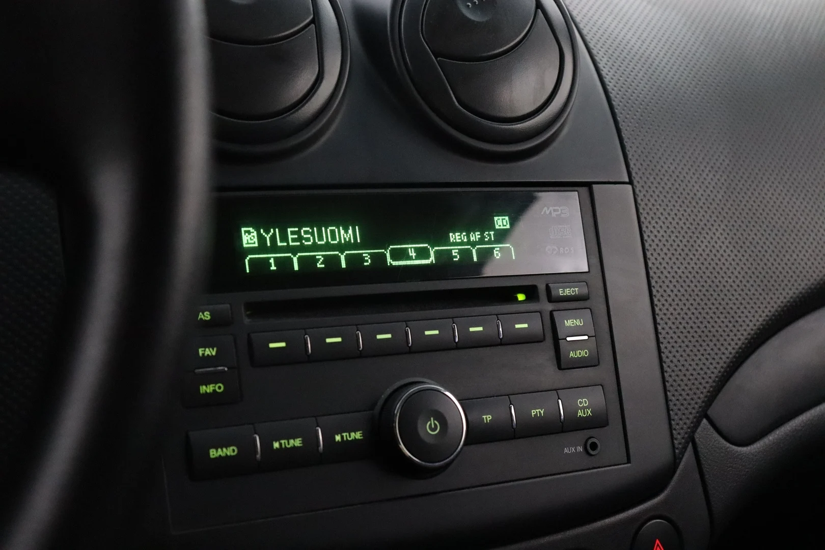 Car Image - ur4hAXAnSfFEvDfdcWXtB