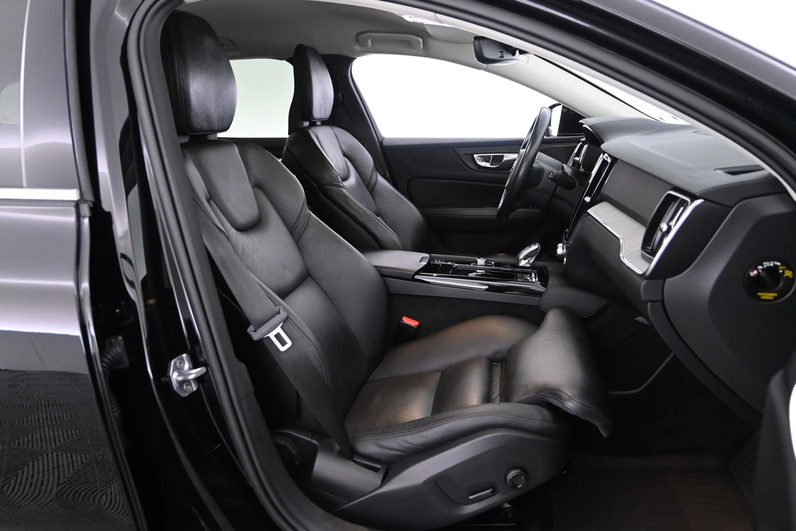 Car Image - 5SB8ZeXvJ8Wu8ZmbTx45Pv