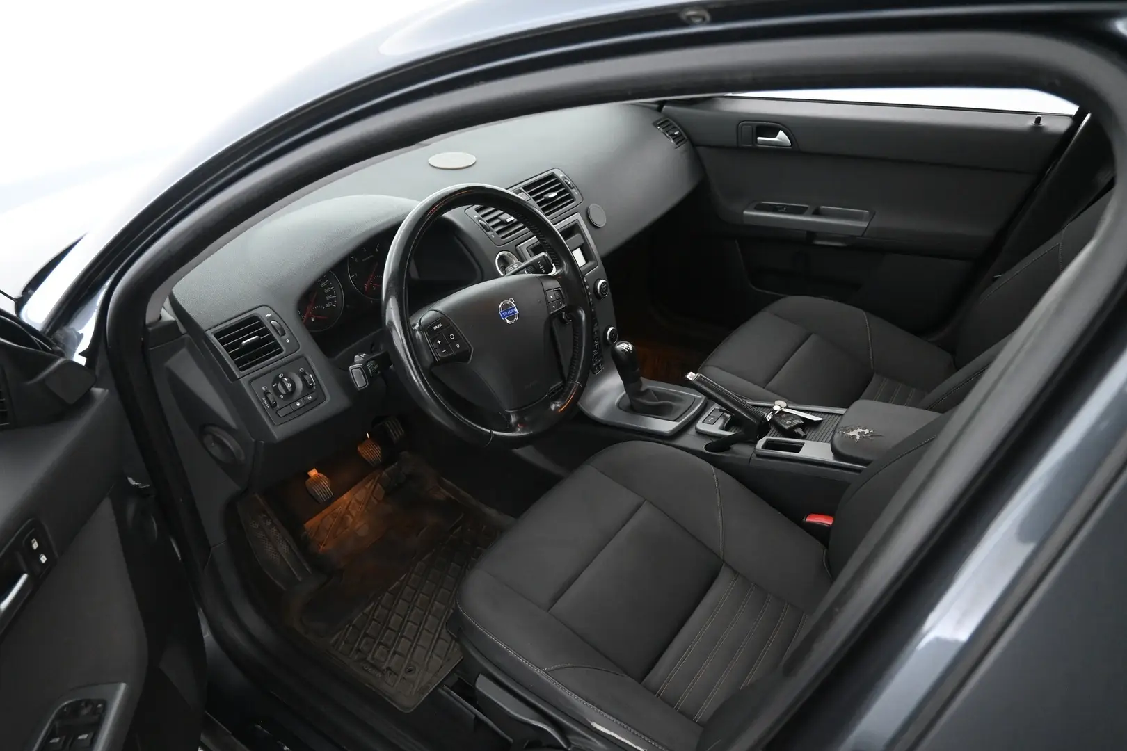 Car Image - 6V0ae4keGoz3hEZKxl3BVU
