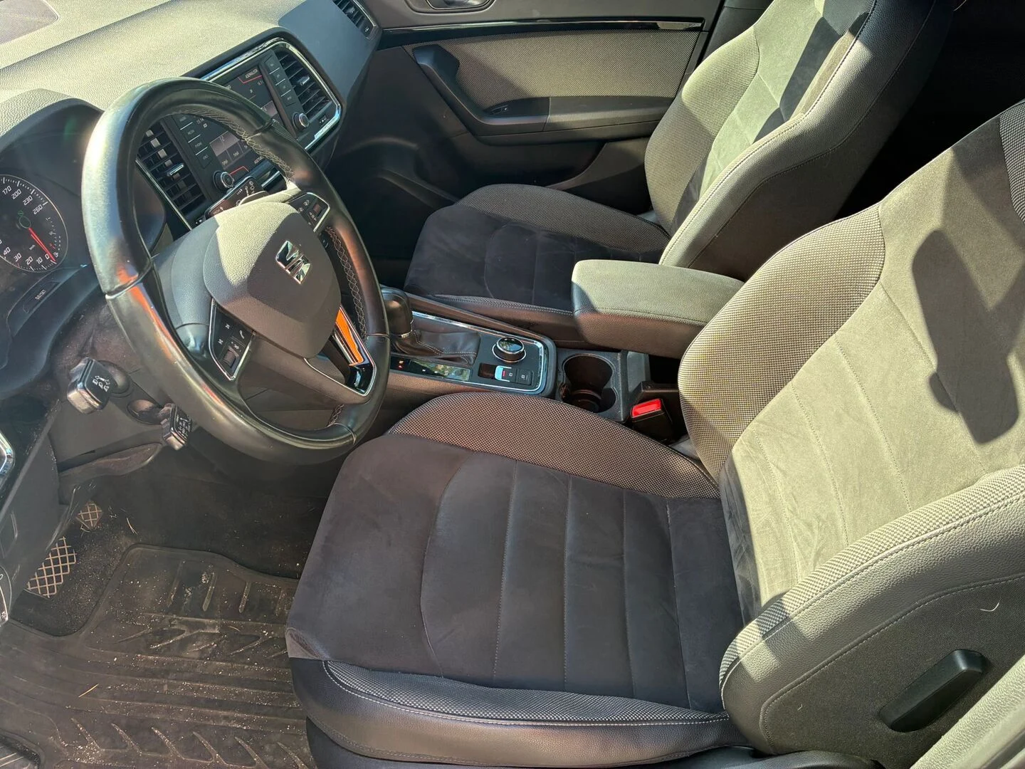 Car Image - 7uxdAvVdiW2UnkmXH8I1wG
