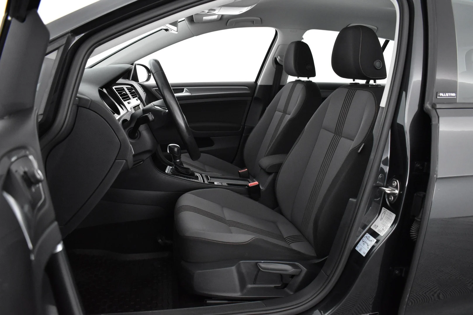 Car Image - 5ArElhHCPkGpwH7IYkqz7G