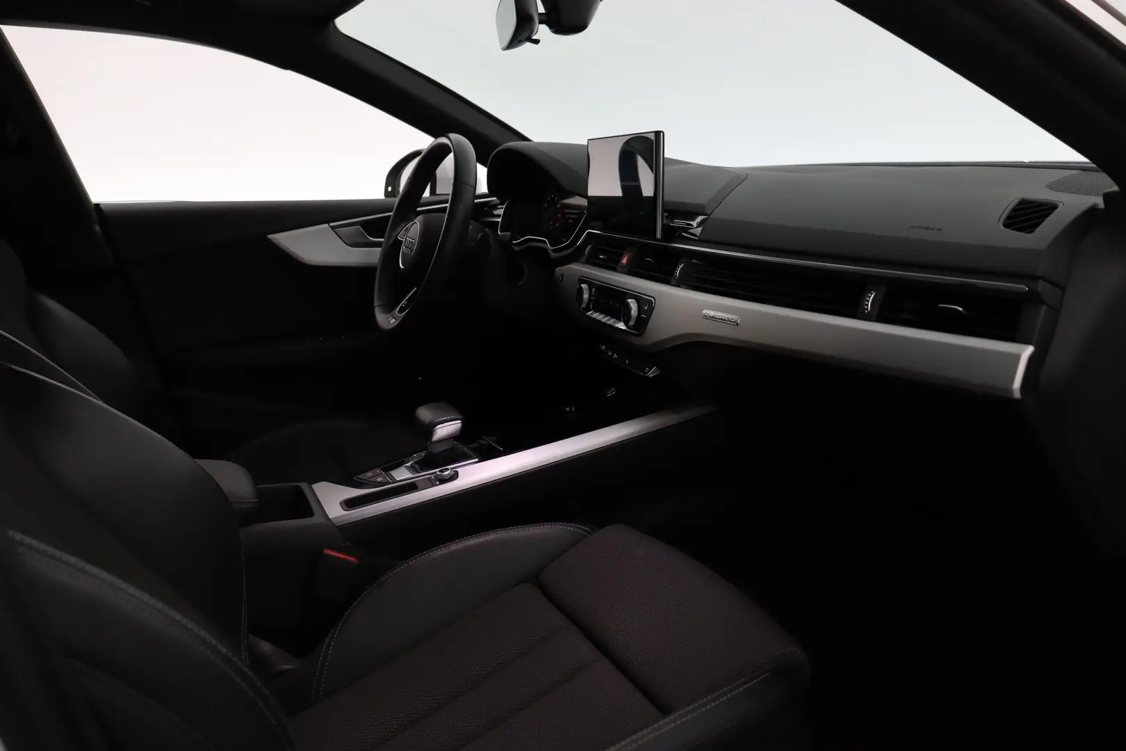 Car Image - 6m4IJN7eb8D6ebcQrba69Q