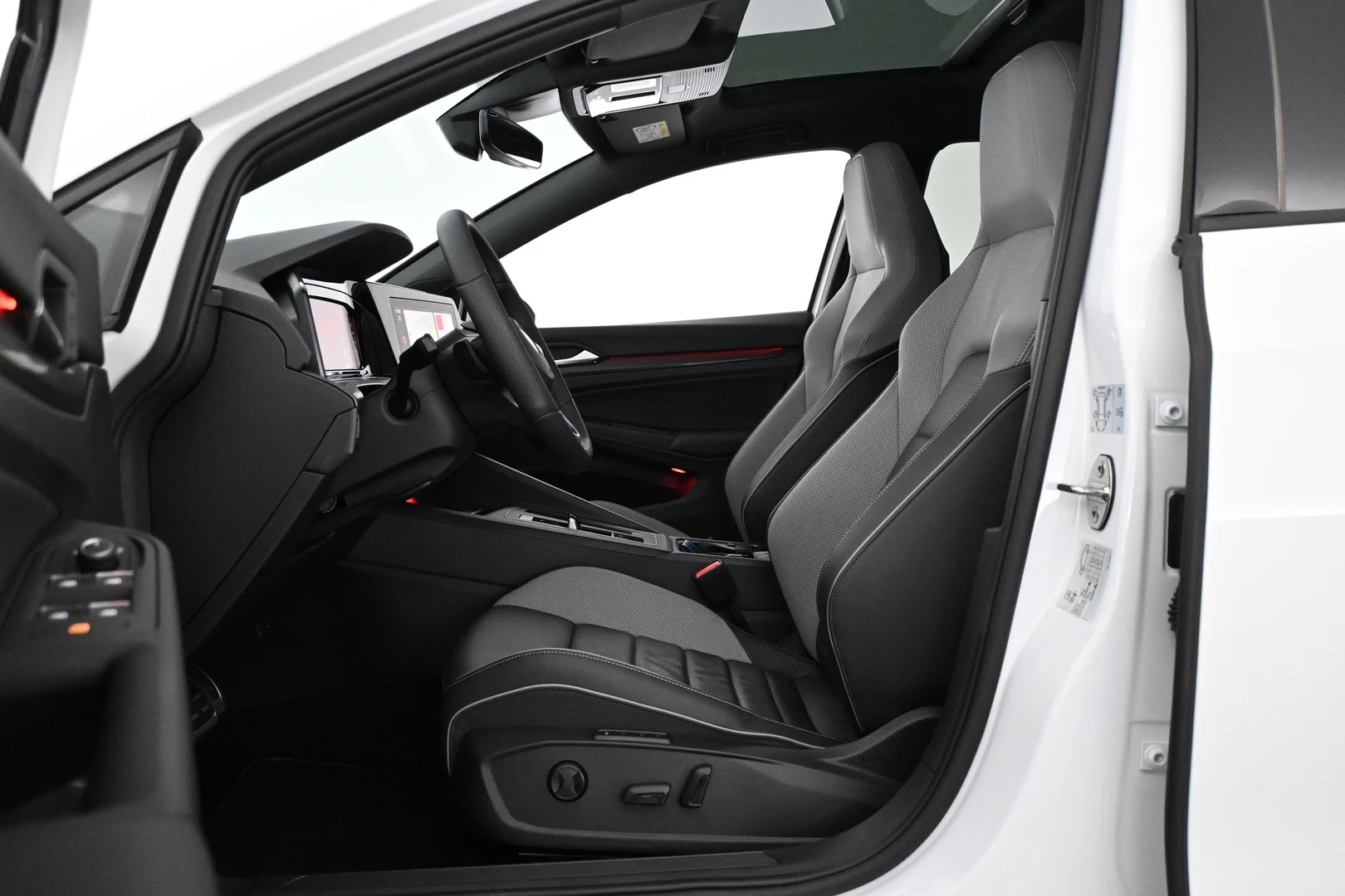 Car Image - 1AhSvFvSznX7oFvht56jMD