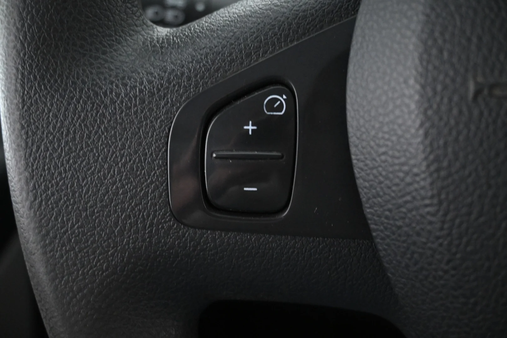 Car Image - 7yhX7HdyG0f0qEbLtIqBFL