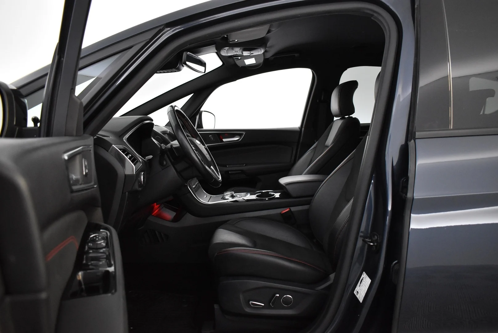 Car Image - 635k16mOJ75XbGxWn83XzE