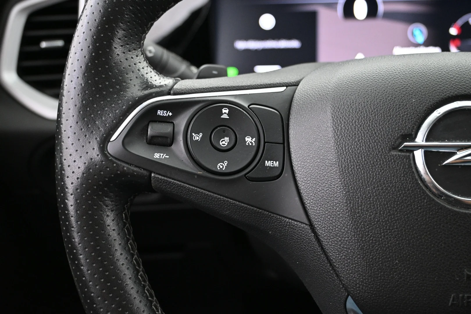 Car Image - 3aAV3CzFKXn978546ojnGV