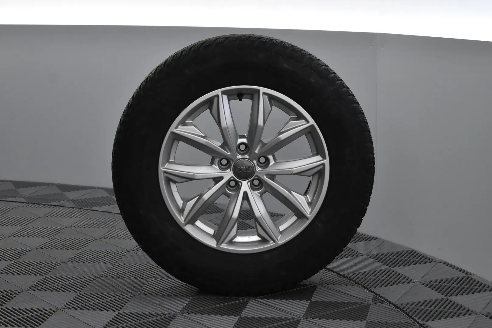 Car Image - 4fmlE00brmIn55Gu79ZtDH