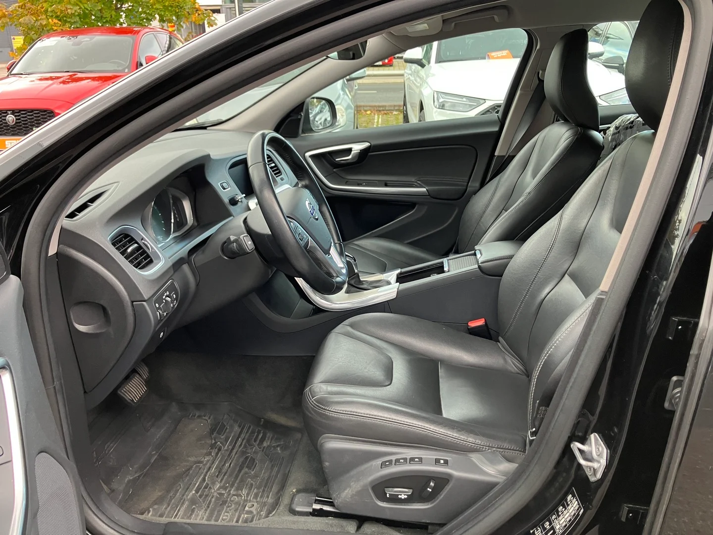 Car Image - 3mDGYb2FizyT0CLo329AIs