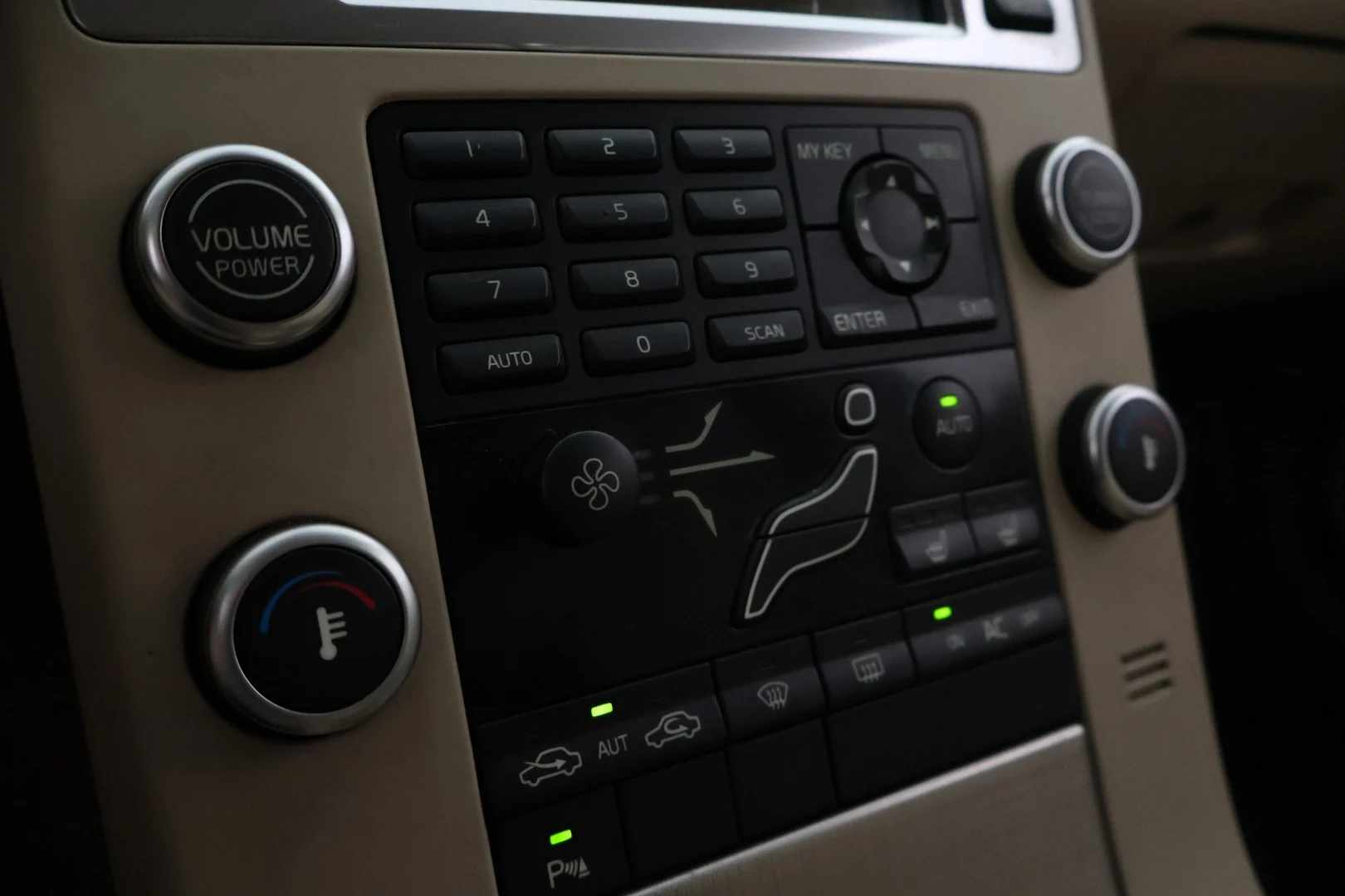 Car Image - 1lI1CEur1tpb4VjwO7Jb7U