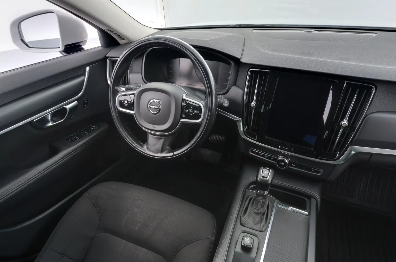 Car Image - 1lEqSXzGEwqiELnFJ6QOpJ