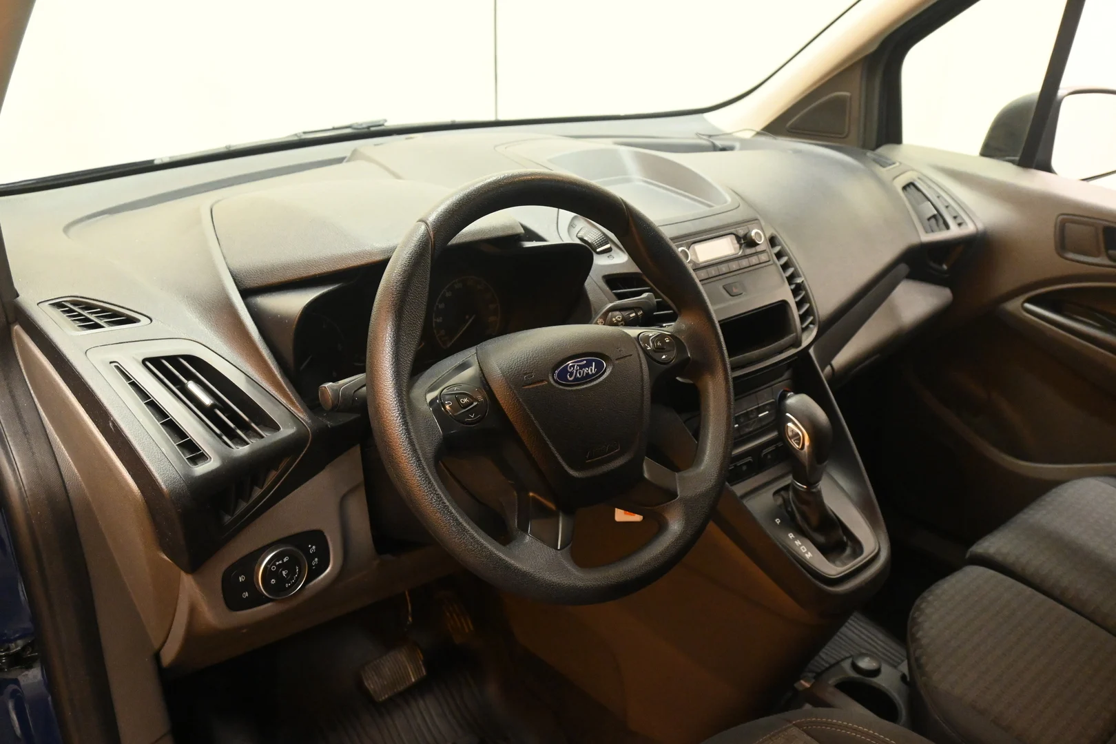 Car Image - 6PvnUNfe8eeQLiTx6JVkYm