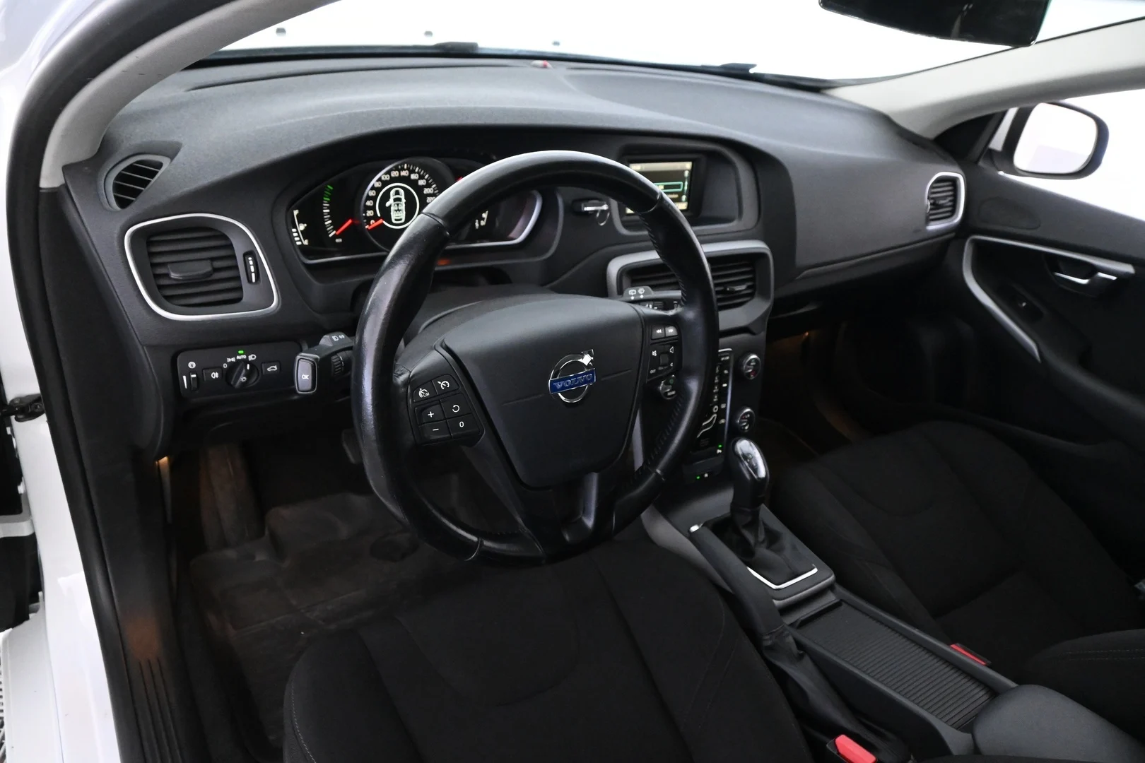 Car Image - 2p7PfXhUnVy6qQXZ9DDpX
