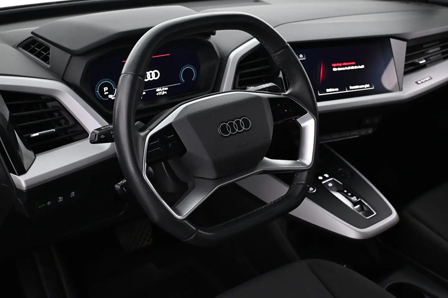 Car Image - 17OXqzXAatYYIxe4JVGN0G