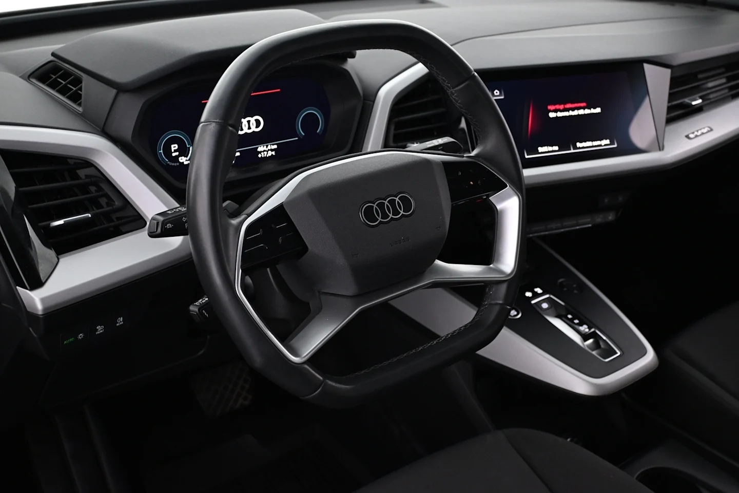 Car Image - 17OXqzXAatYYIxe4JVGN0G