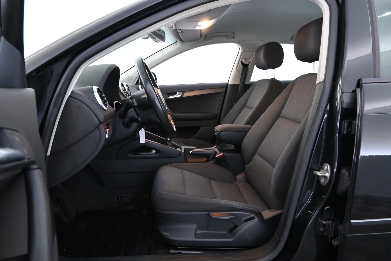 Car Image - 6gBKY0EMHAYQnV1TWoFoSf