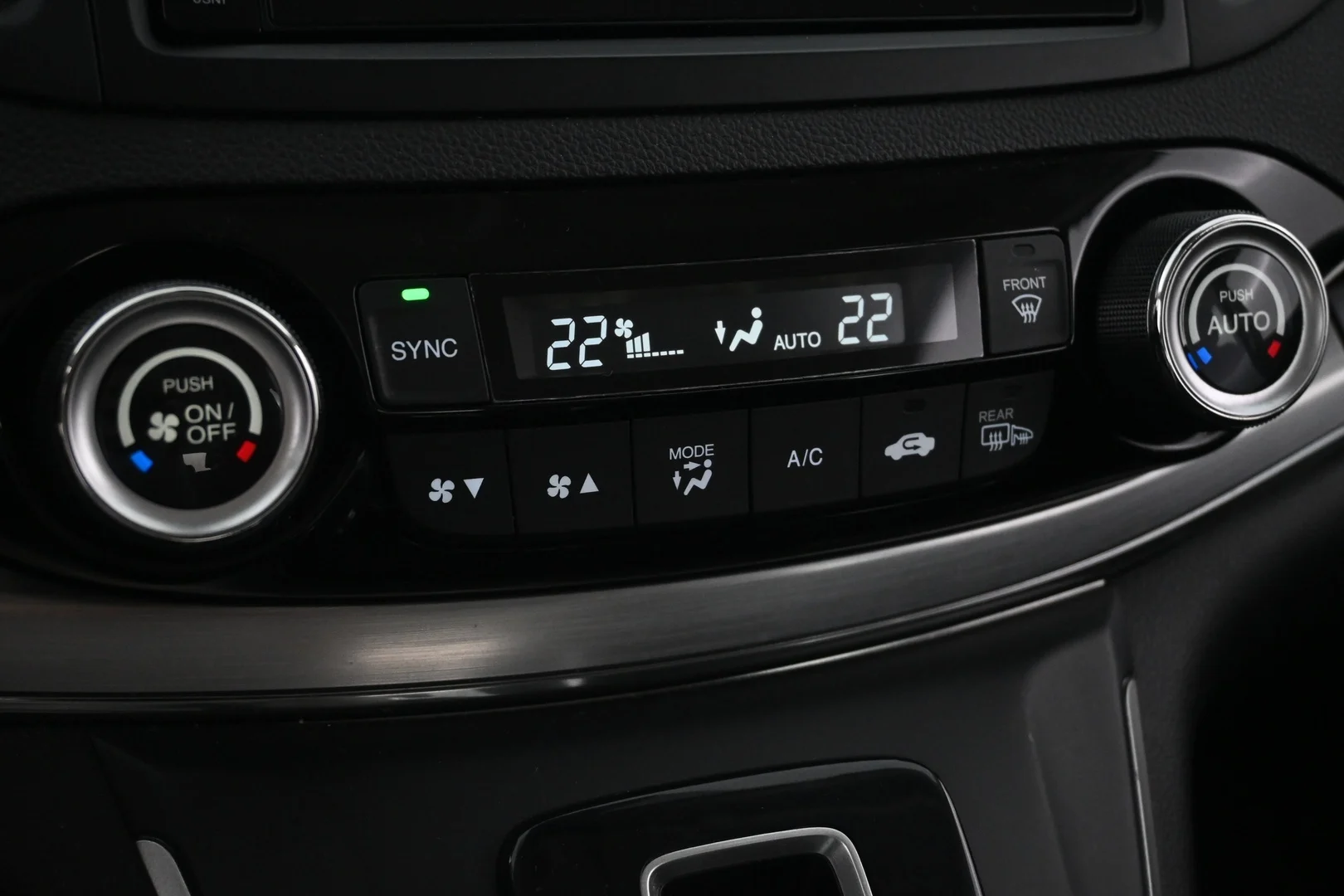 Car Image - 2KSeeNvwxP0KiiVEL7oAqD