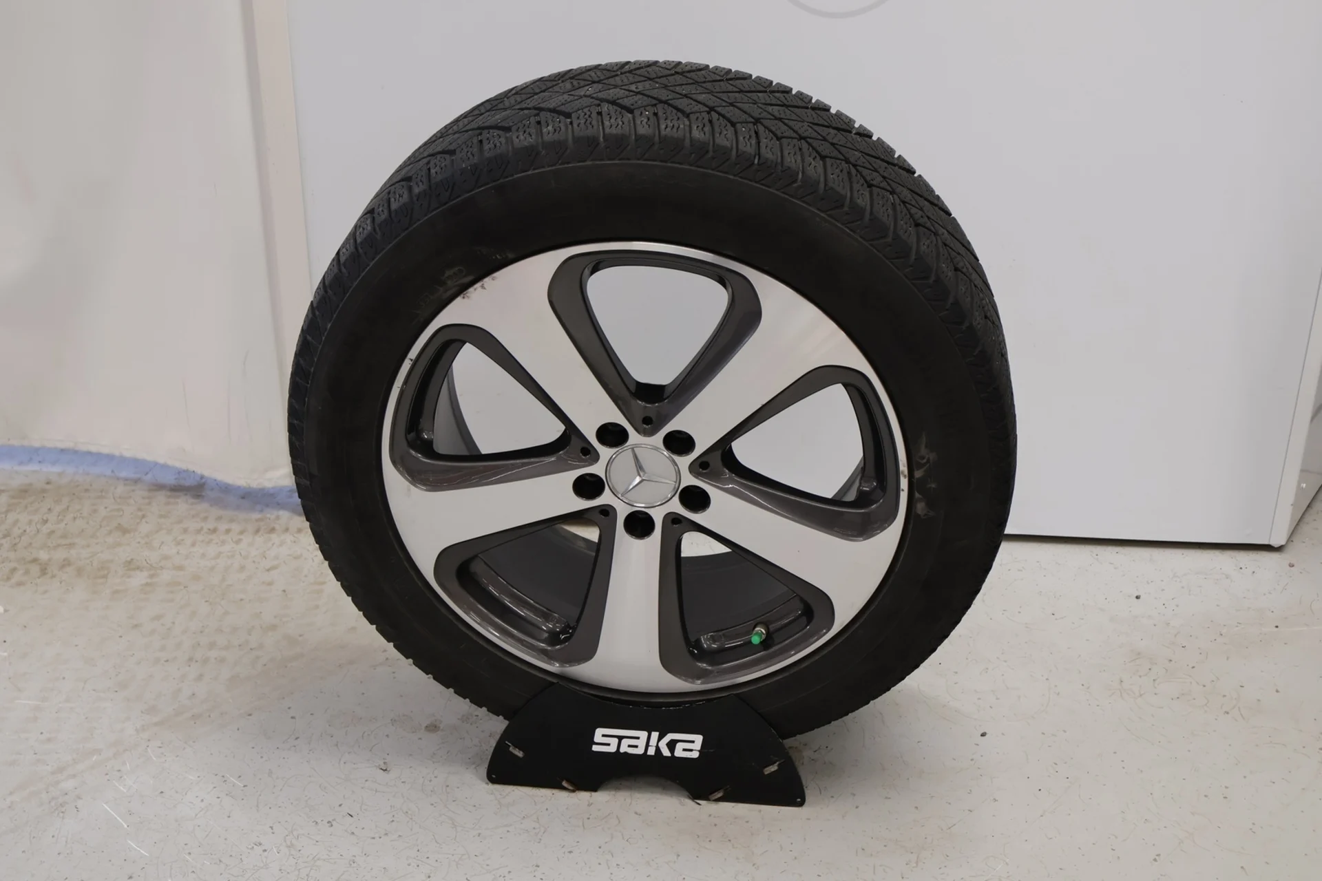 Car Image - 1iaeTTdsE0Cj2hx3pETwkW