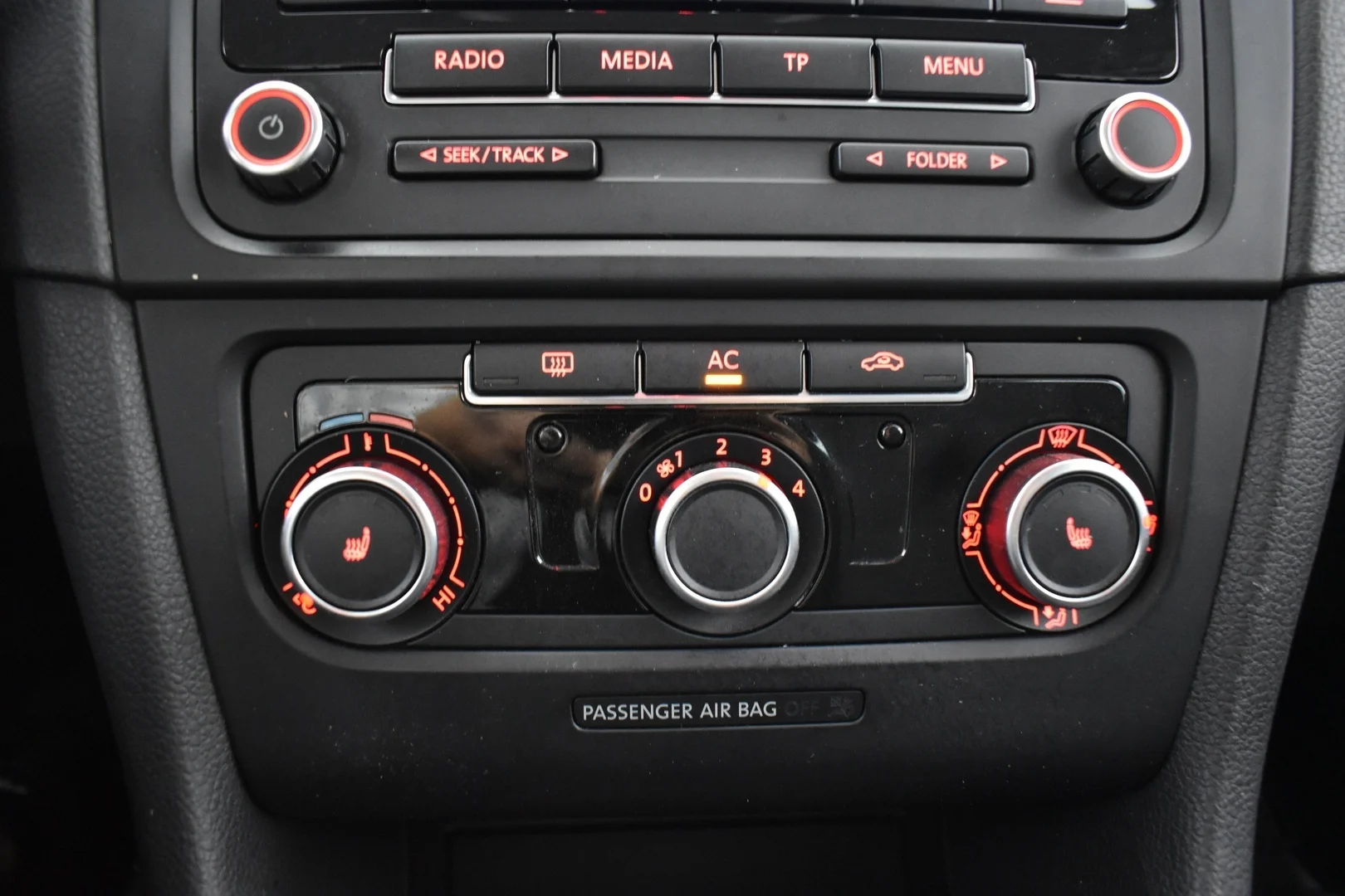 Car Image - 2zyiy1cli5QgAD4EVd4WIl