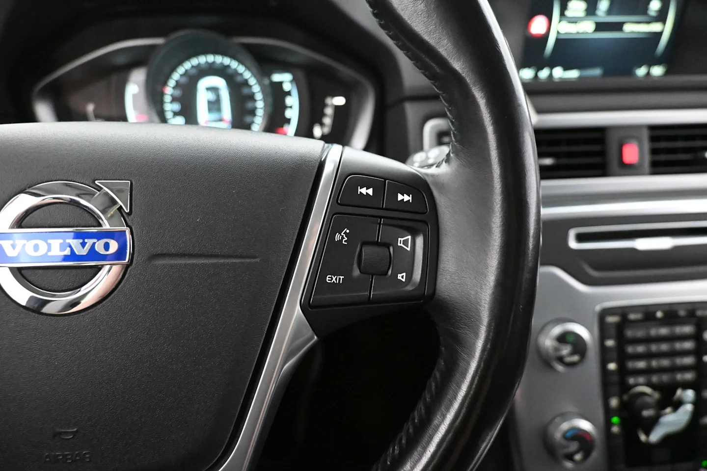 Car Image - 4Z9sYFg5yPwA9Q7q0lM0D8