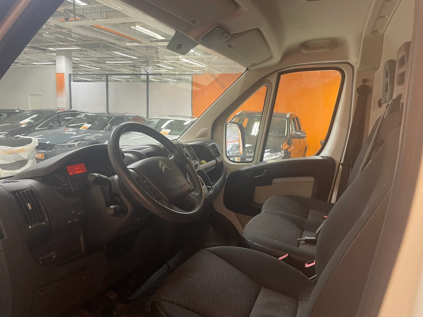 Car Image - 3xQiMYMHyajXrFKvM1sNhi