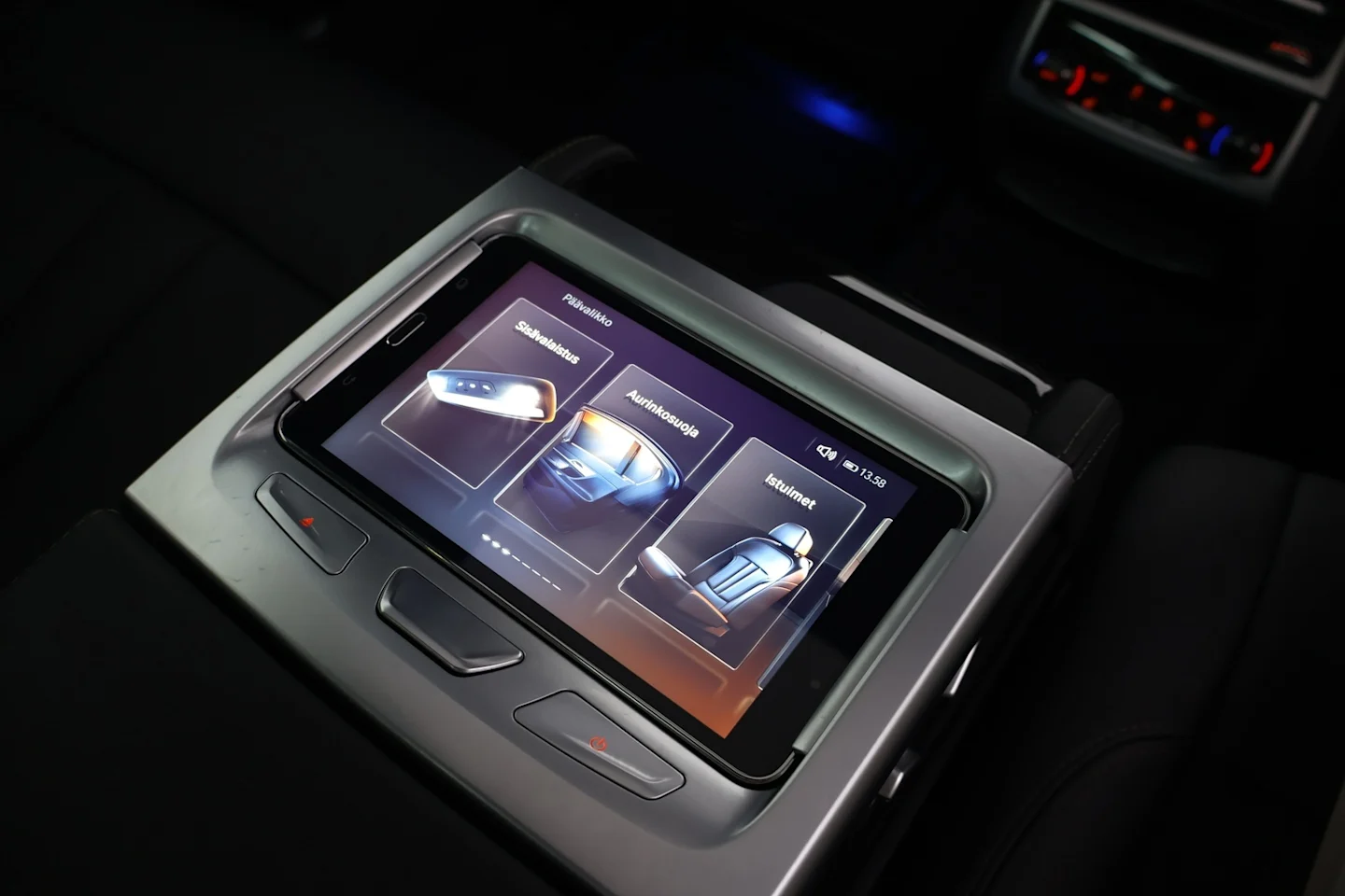 Car Image - 5uvNpdPGJk4B92owCagHs5