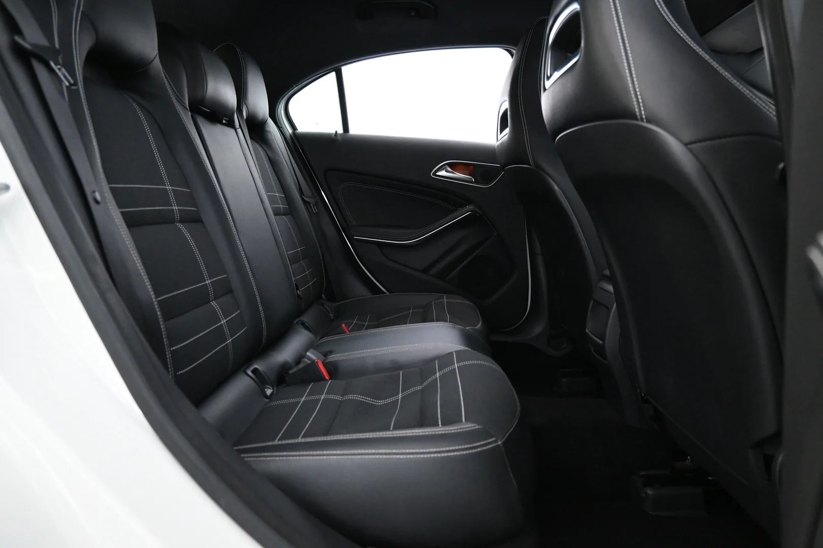 Car Image - 3ZgenxJjMMCN7BlxLFqbA6