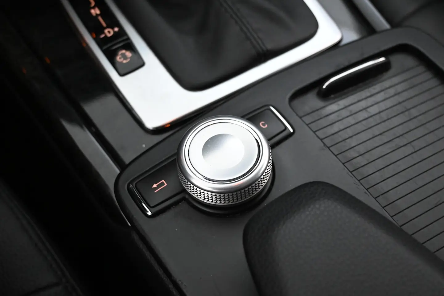 Car Image - 7AS4hl8crxrocmSxdRVA0N