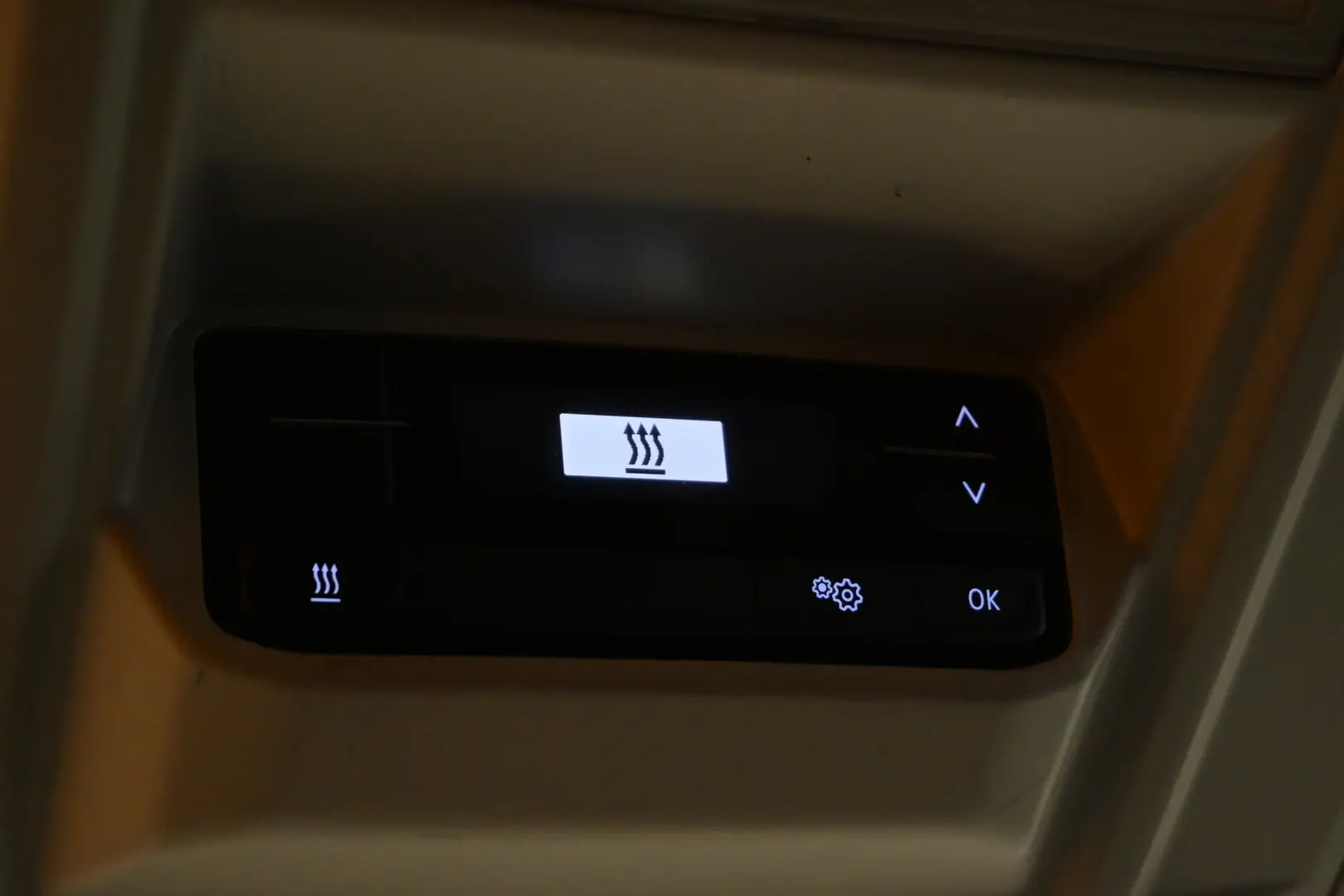 Car Image - 6nYJct0GCO3euZqpsegWUI