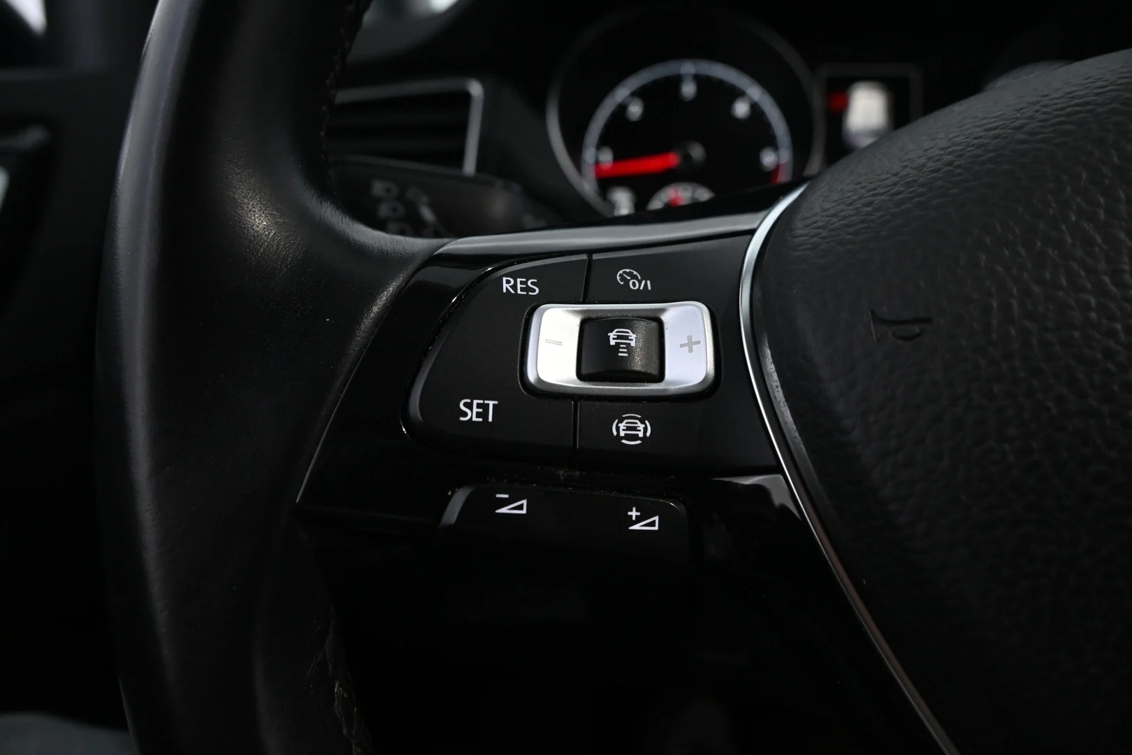 Car Image - 53Y7E4VYM5fL713cLhI29C