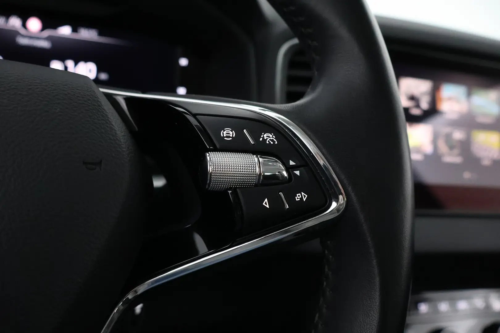 Car Image - 4Go0dQAwKBAvxrYWFR1efm